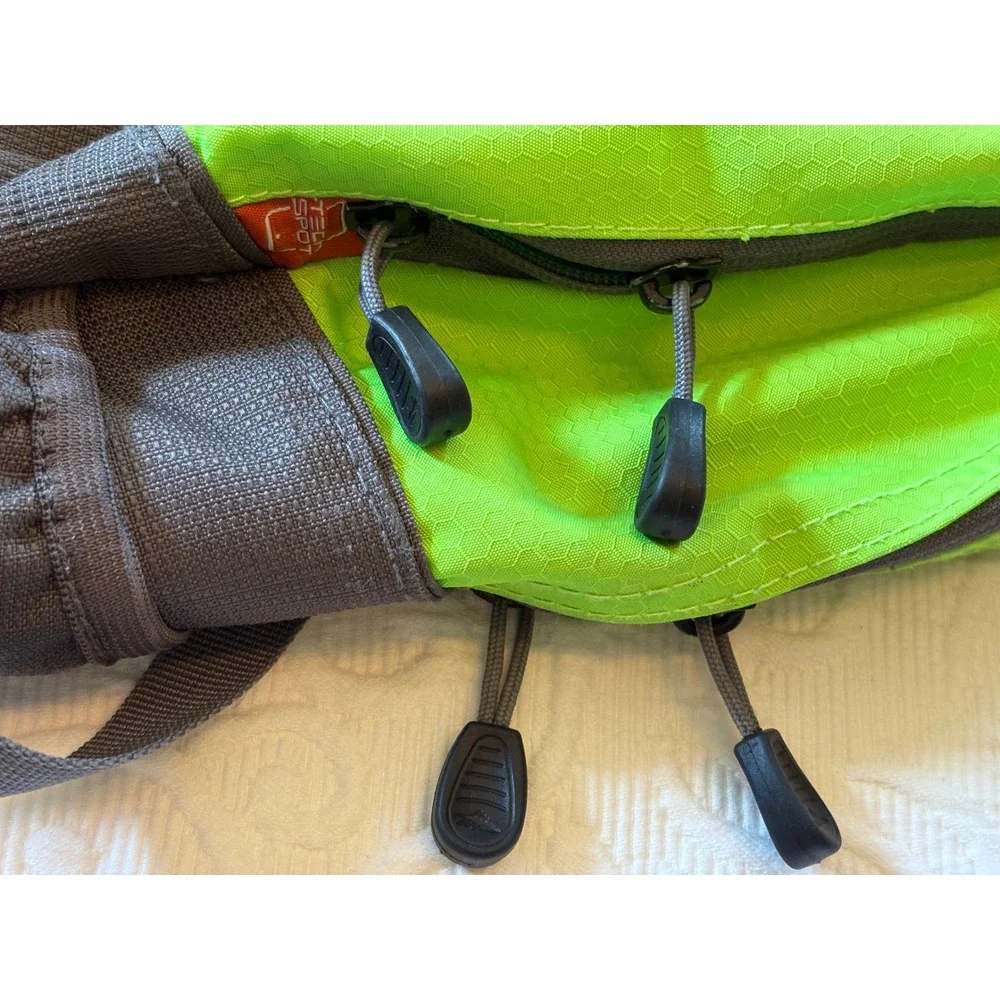 High Sierra‎ Loop Backpack, Green & Gray for Work, School, Travel.